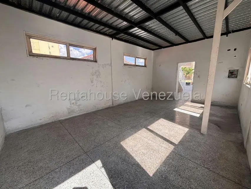 Casa (Multipes Niveles) en Alquiler en Zona Este, Lara - 23