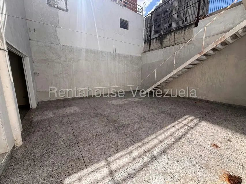 Casa (Multipes Niveles) en Alquiler en Zona Este, Lara - 29
