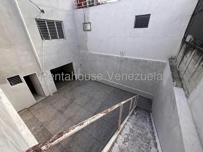 Casa (Multipes Niveles) en Alquiler en Zona Este, Lara - 30