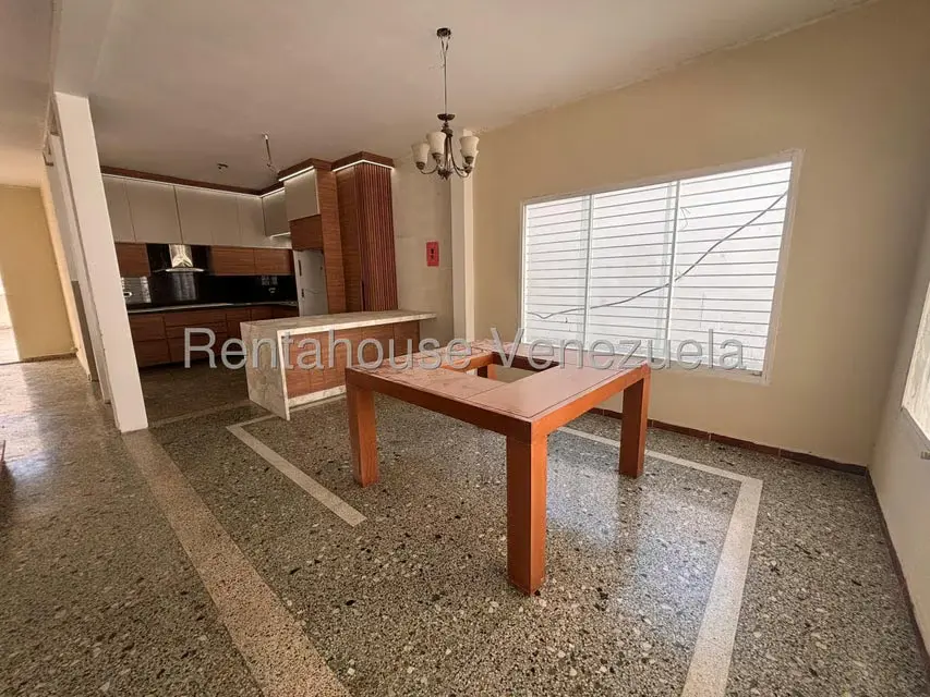 Casa (Multipes Niveles) en Alquiler en Zona Este, Lara - 4