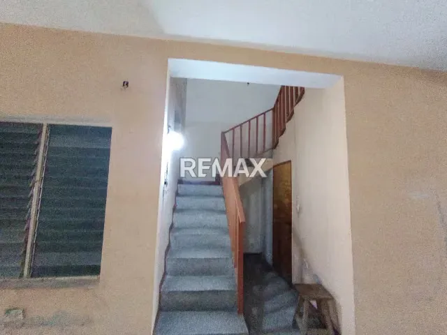 Venta de Casa Amplia en Barrio Bolivar - 4