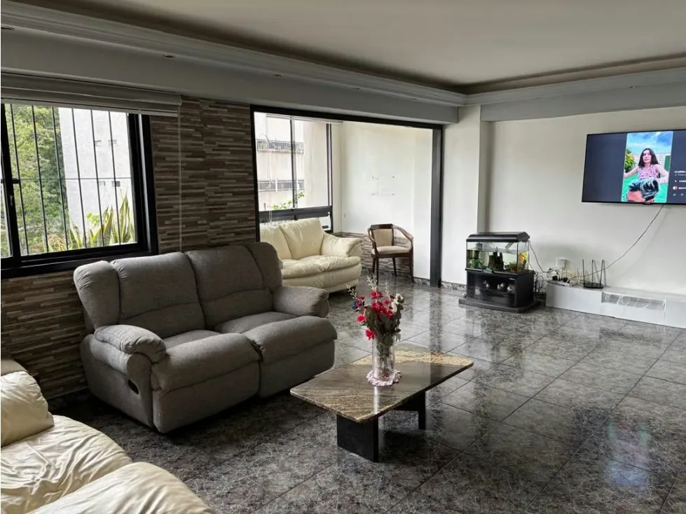 Se vende Apto 122m² 3h+s/2b+s/2p Los Chaguaramos - 2