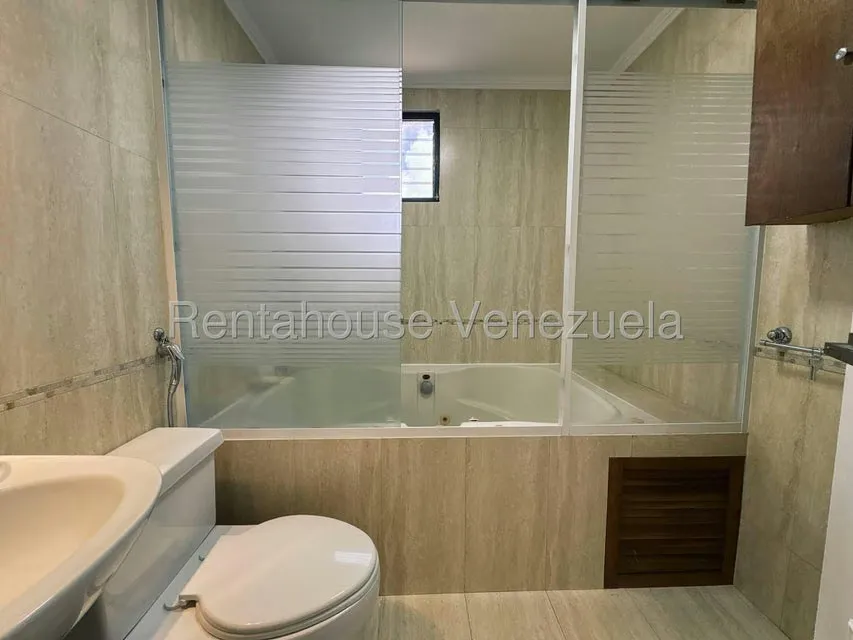 Apartamento (1 Nivel) en Venta en Colinas de La Tahona, Distrito Metropolitano - 13