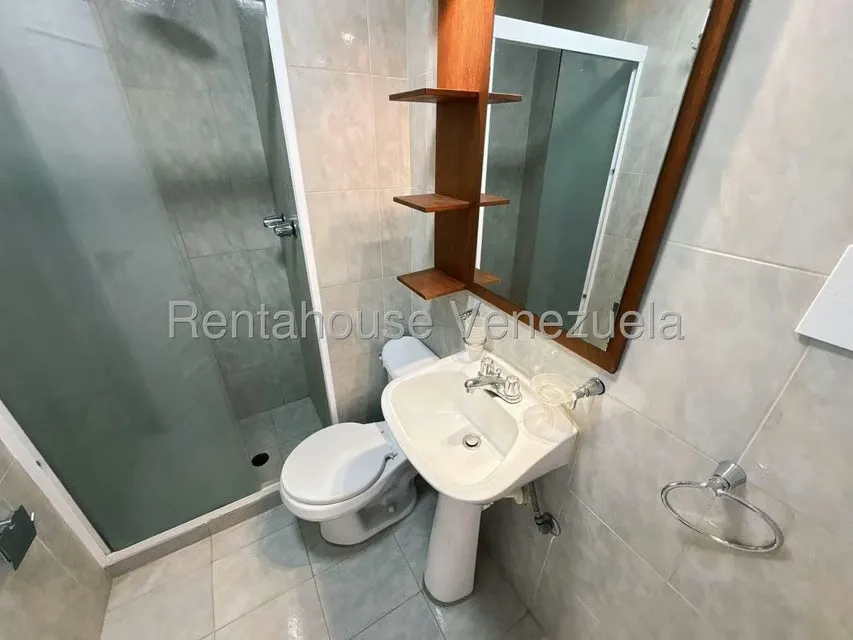 Apartamento (1 Nivel) en Venta en Colinas de La Tahona, Distrito Metropolitano - 9
