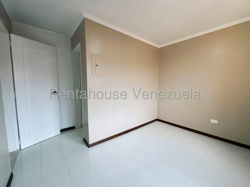 Apartamento (1 Nivel) en Venta en Colinas de La Tahona, Distrito Metropolitano - 10