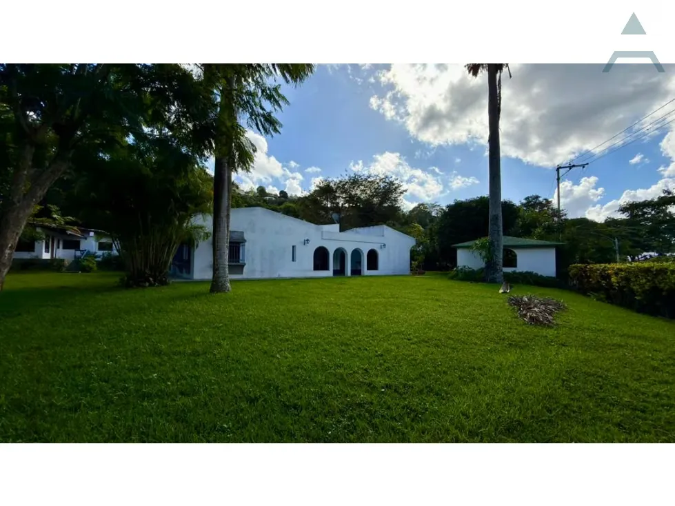 Se vende casa 2100m² 4h+s/4b+s/6p Cerro verde - 3