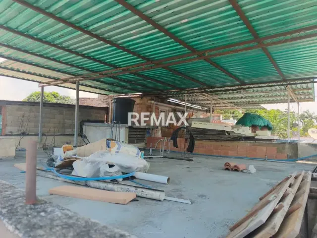 CASA PARA REESTRUCTURAR URB. SAN MIGUEL - 12