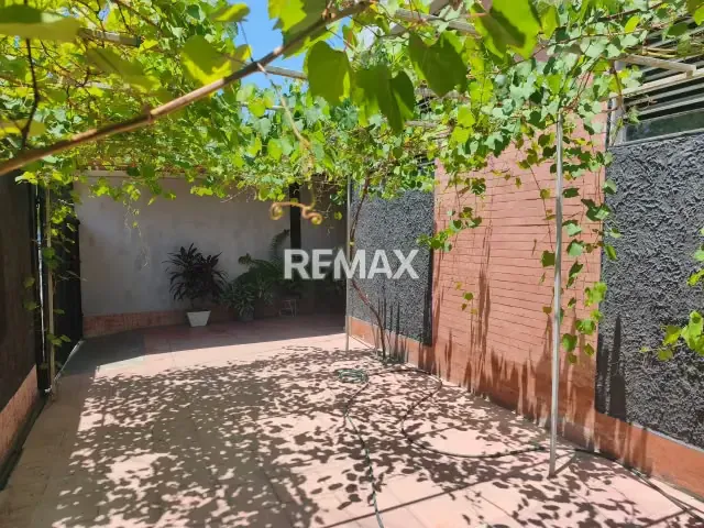 CASA PARA REESTRUCTURAR URB. SAN MIGUEL - 2