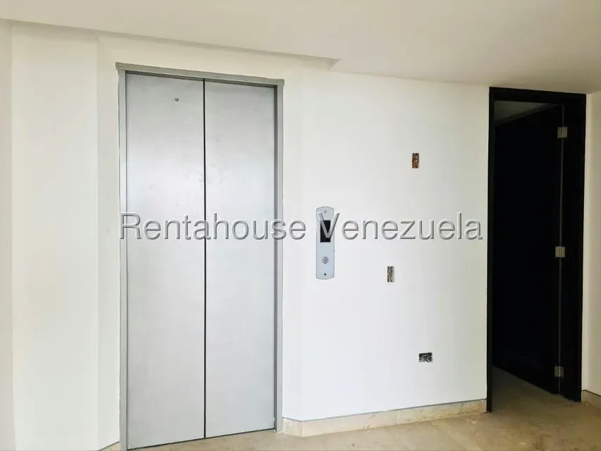 Apartamento (Penthouse) en Venta en Colinas de Valle Arriba / Mirador de Los Campitos, Distrito Metropolitano - 2