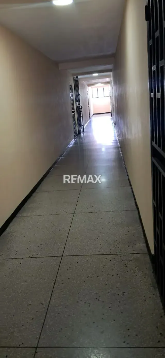 Se alquila oficina de 78 metros cuadrados en pleno centro de Maracayy - 6