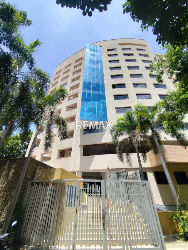 APARTAMENTO EN ALQUILER TIPO ESTUDIO PLANTA ELECTRICA TOTAL EN LA TRIGALEÑA, RES ISLA LARGA