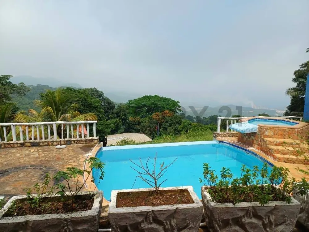 En Venta Espectacular casa en Los Altos de Santa Fe. - 28