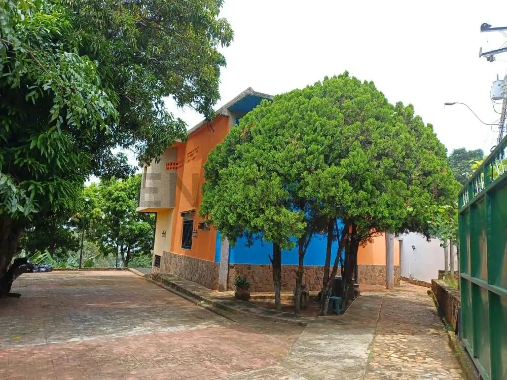 En Venta Espectacular casa en Los Altos de Santa Fe. - 4