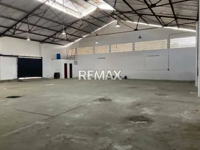 GALPON EN ALQUILER A MEDIA CUADRA AV BOLIVAR PARROQUIA SAN JOSE 600 mts2 - 7