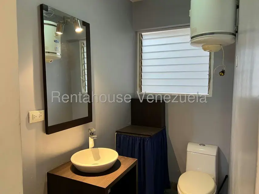 Apartamento (1 Nivel) en Venta en Santa Monica, Distrito Metropolitano - 17