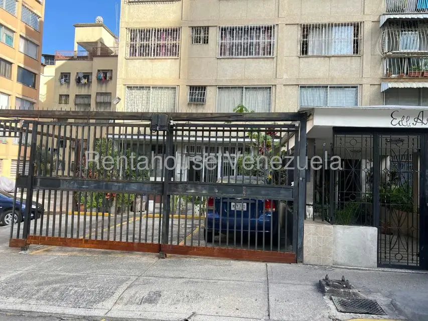 Apartamento (1 Nivel) en Venta en Santa Monica, Distrito Metropolitano - 3