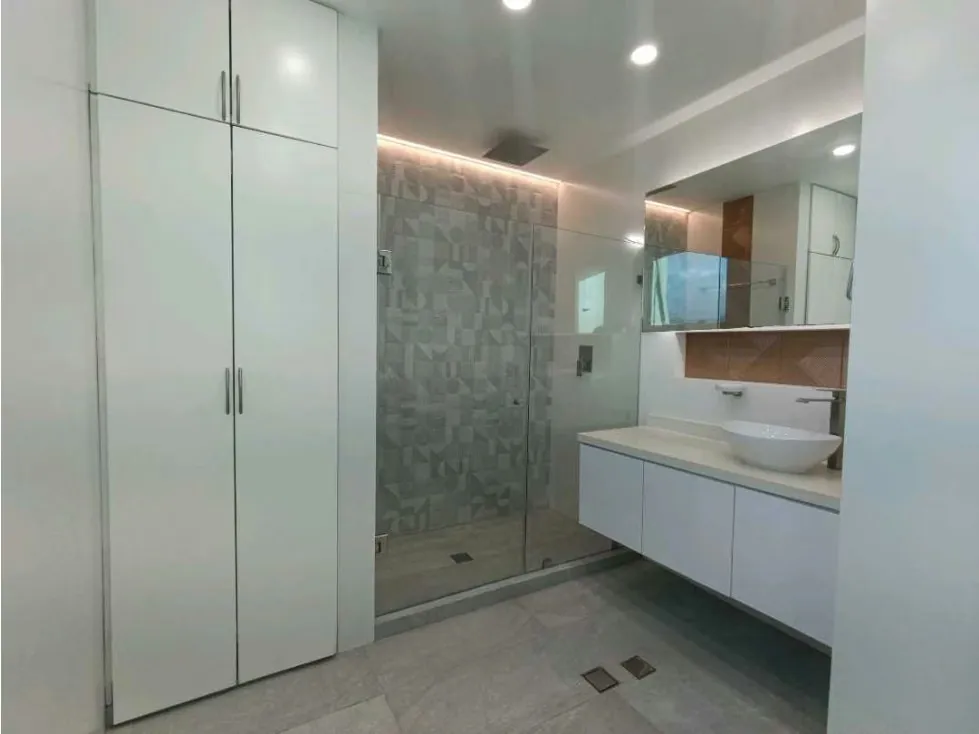 Apartamento de lujo en Venta Las Mercedes - 13