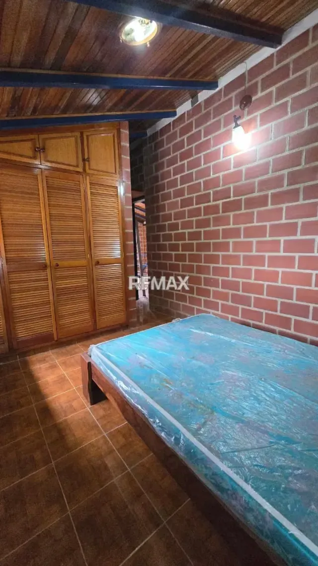 TERRENO EN VENTA - 3