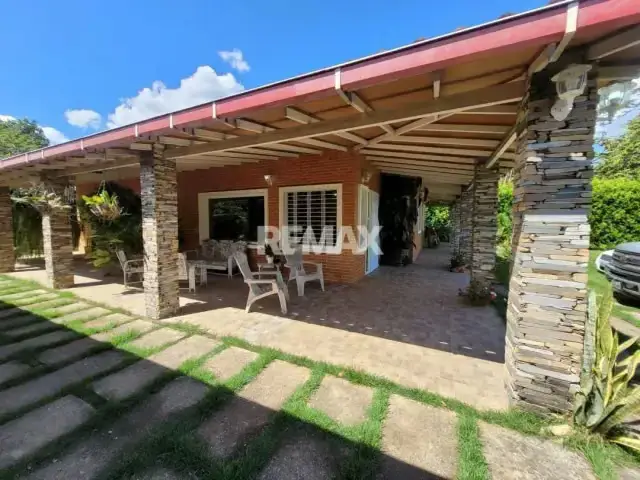HERMOSA CASA EN VENTA SAFARI SECTOR ELEFANTE