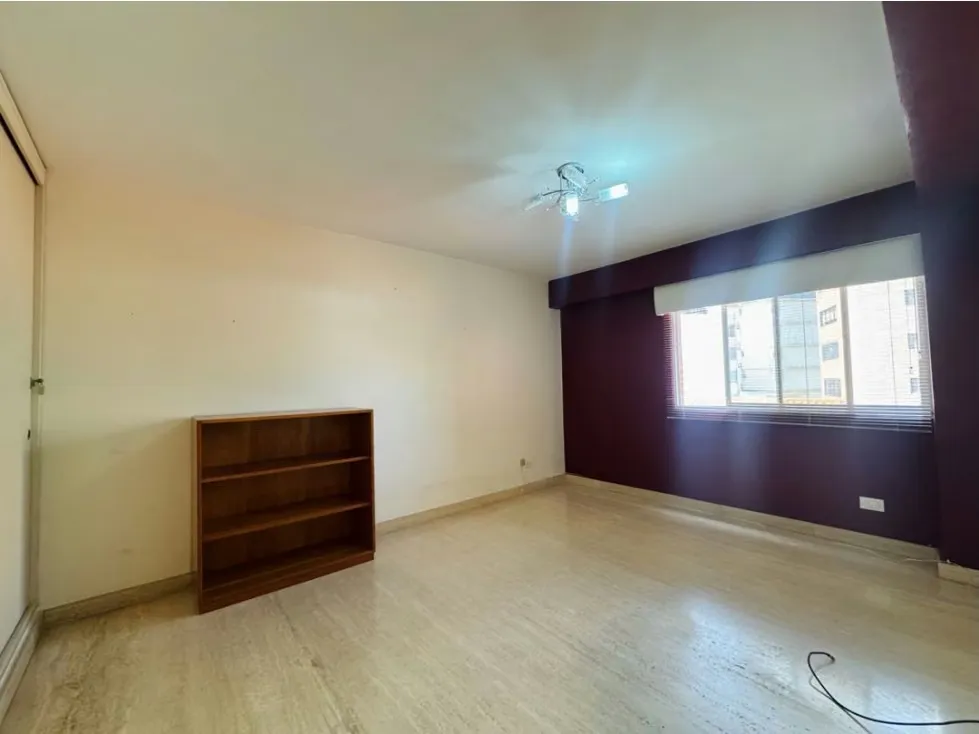 Se vende apartamento 206m2 3H+S/2.5B+S/2P Altamira - 12