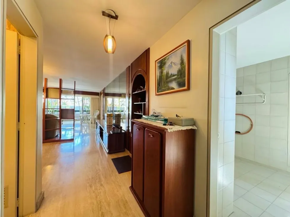 Se vende apartamento 206m2 3H+S/2.5B+S/2P Altamira - 10