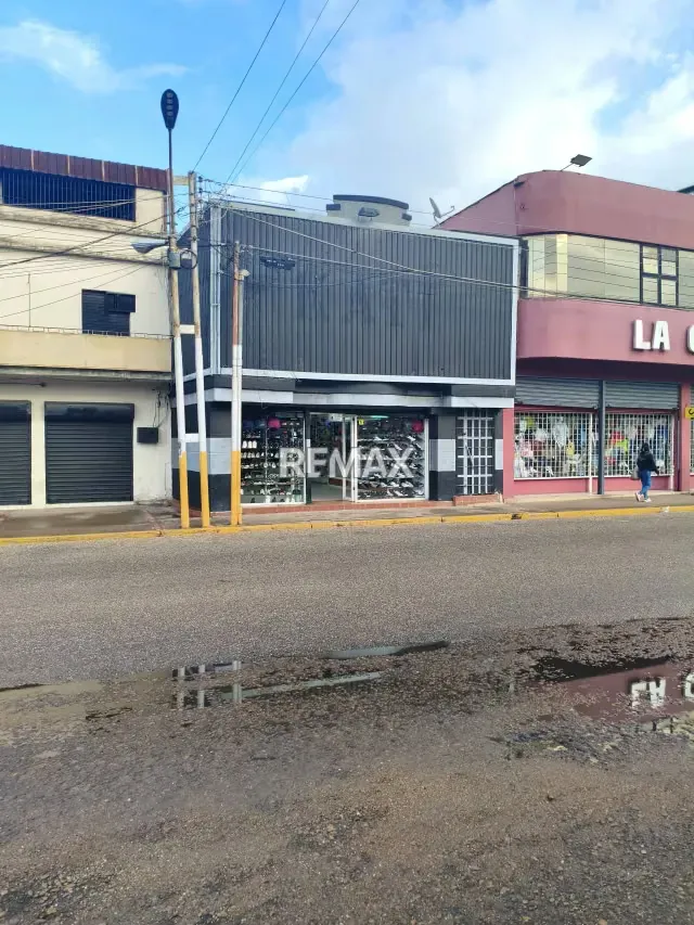 Espectacular Local de 2 pisos con ubicación Estratégica en El tigre Estado Anzaotegui