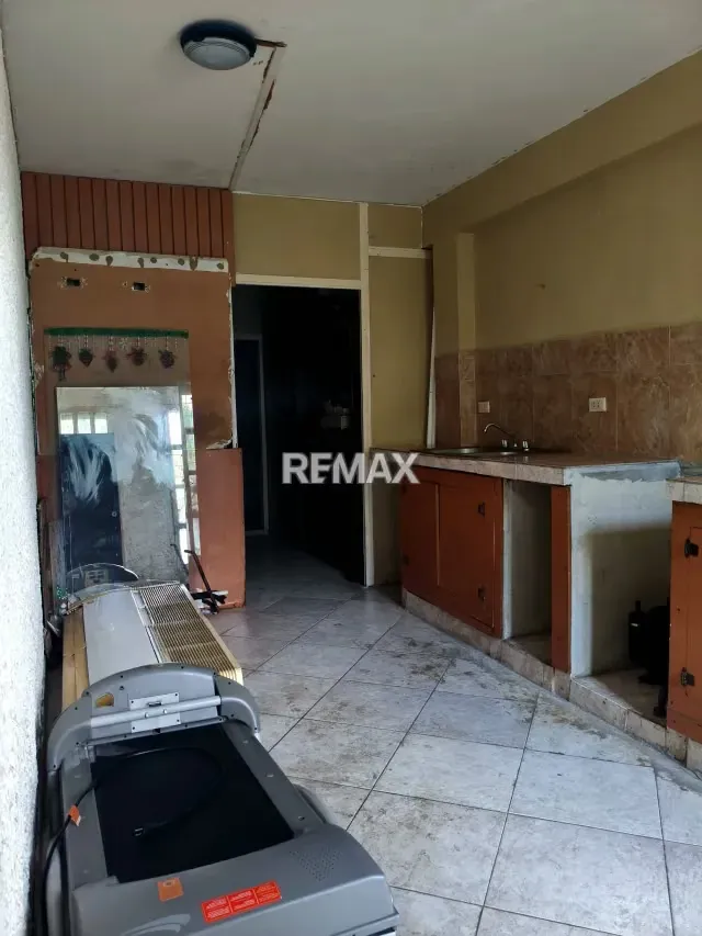 Espectacular Local de 2 pisos con ubicación Estratégica en El tigre Estado Anzaotegui - 11