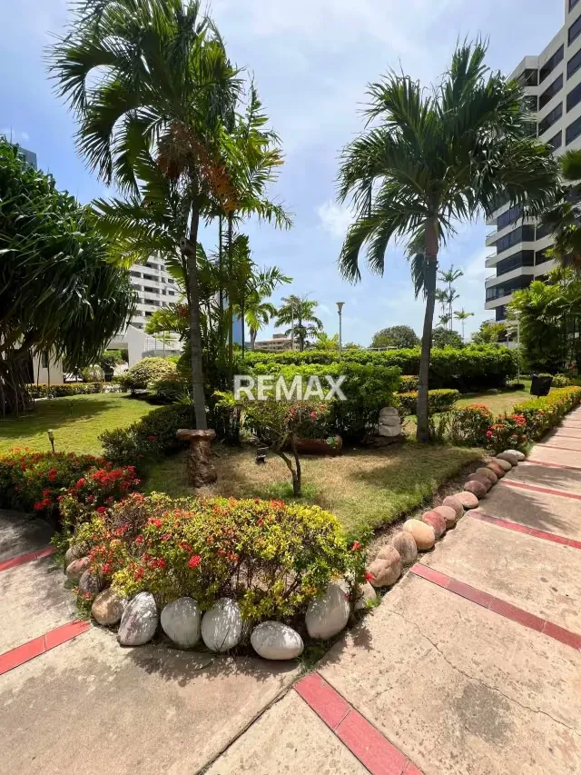 SE VENDE APARTAMENTO EN RESIDENCIA ZEUS SECTOR VENECIA LECHERÍA VENEZUELA - 2