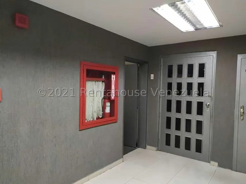 Oficina en Venta en El Viñedo, Carabobo - 3