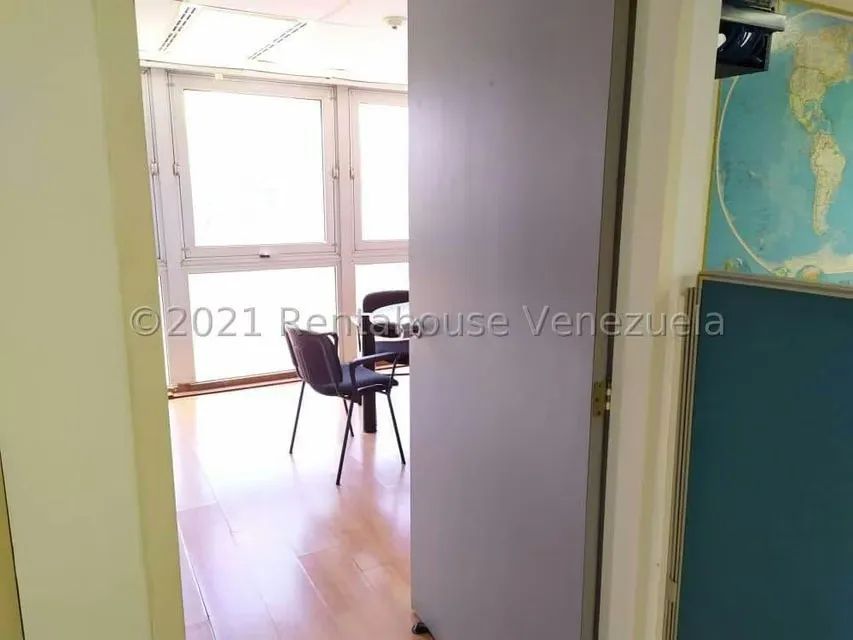 Oficina en Venta en El Viñedo, Carabobo - 29