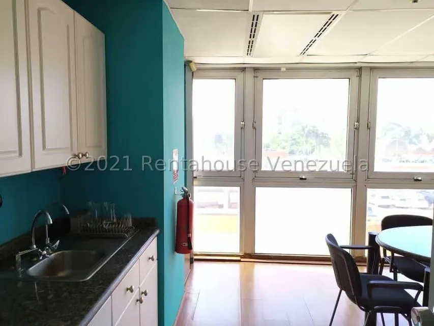 Oficina en Venta en El Viñedo, Carabobo - 30
