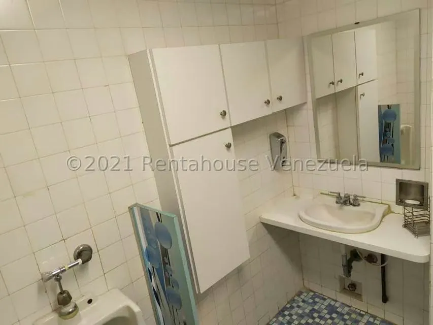 Oficina en Venta en El Viñedo, Carabobo - 38