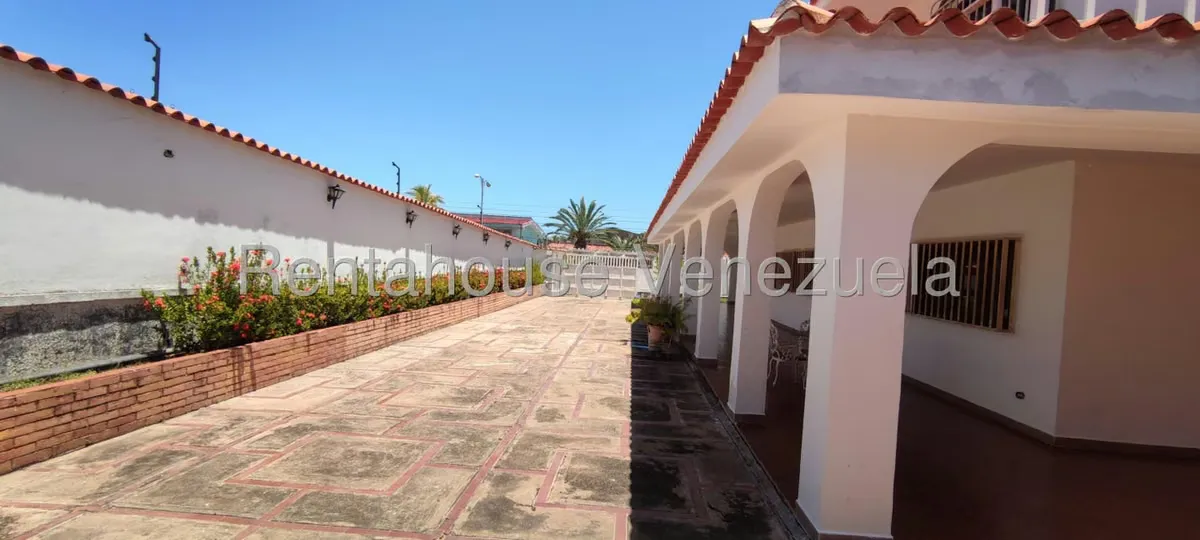 Casa (Multipes Niveles) en Venta en Jorge Coll, Nueva Esparta - 10