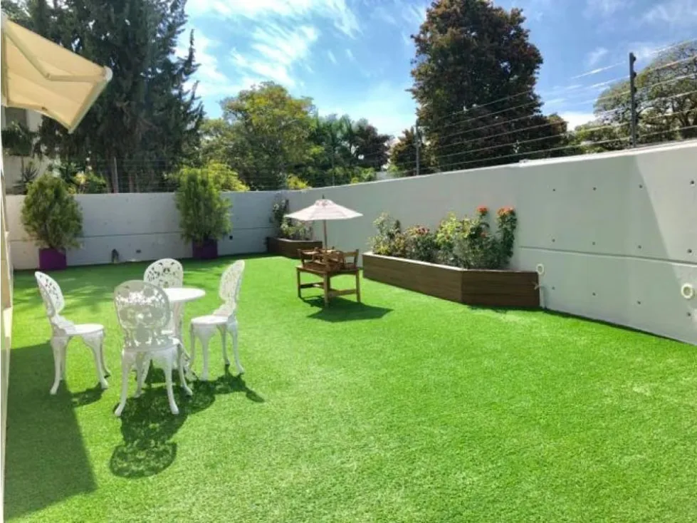 Se vende casa 1100m2 5h+2s/5.5b+s/6p Altamira 9071 - 3