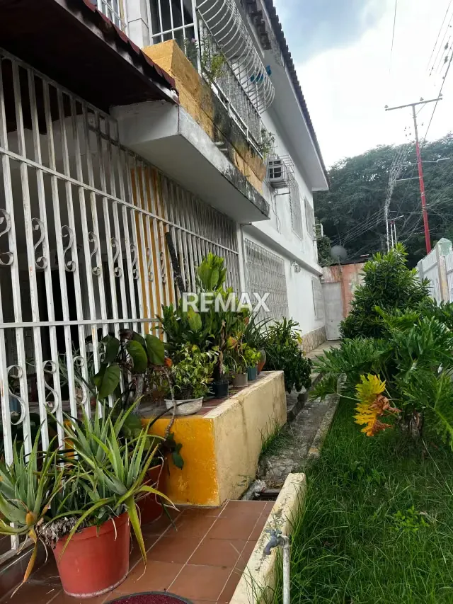 En venta casa ubicada en la zona de la candelaria - 2