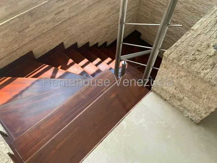 Casa (Multipes Niveles) en Venta en Alto Hatillo, Distrito Metropolitano - 12