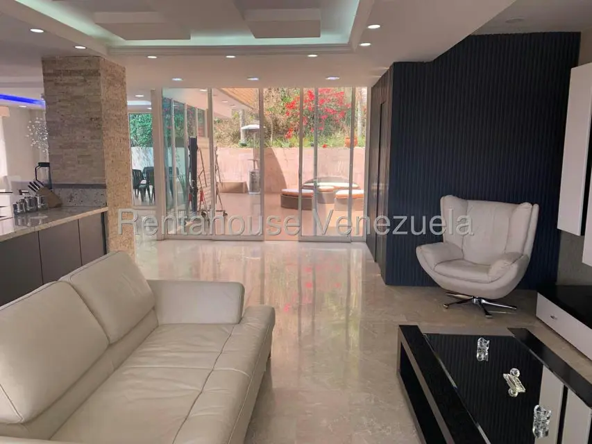 Casa (Multipes Niveles) en Venta en Alto Hatillo, Distrito Metropolitano - 16