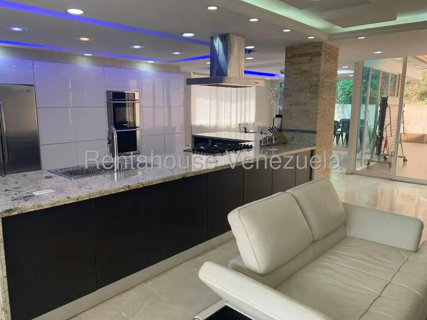 Casa (Multipes Niveles) en Venta en Alto Hatillo, Distrito Metropolitano - 17
