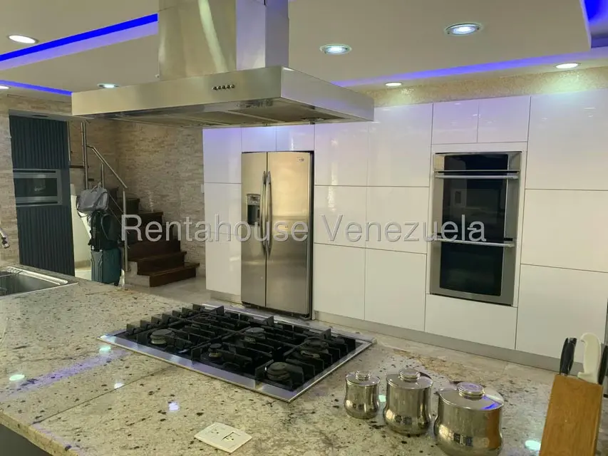 Casa (Multipes Niveles) en Venta en Alto Hatillo, Distrito Metropolitano - 23