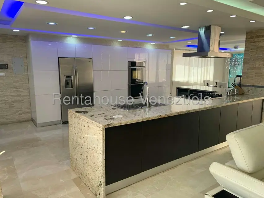 Casa (Multipes Niveles) en Venta en Alto Hatillo, Distrito Metropolitano - 26