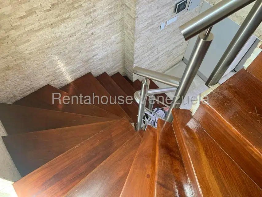 Casa (Multipes Niveles) en Venta en Alto Hatillo, Distrito Metropolitano - 35