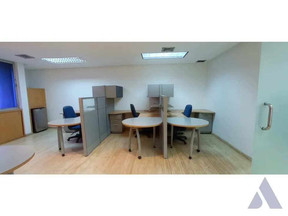 Se alquila oficina 100m2 El Rosal 2392 - 14
