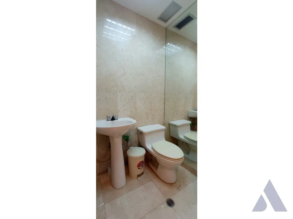 Se alquila oficina 100m2 El Rosal 2392 - 17