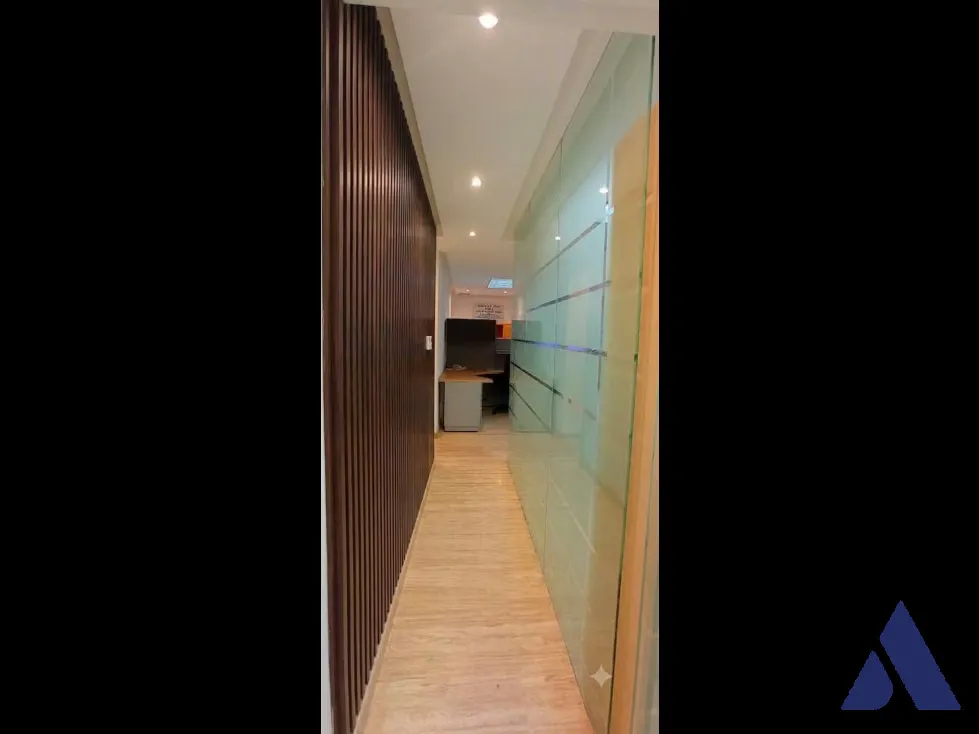 Se alquila oficina 100m2 El Rosal 2392 - 4