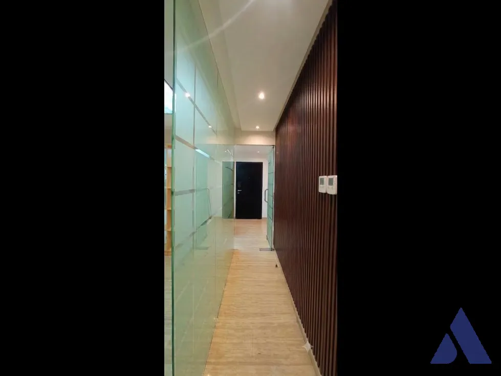 Se alquila oficina 100m2 El Rosal 2392 - 5
