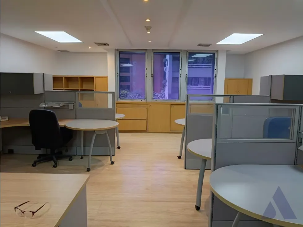 Se alquila oficina 100m2 El Rosal 2392 - 7