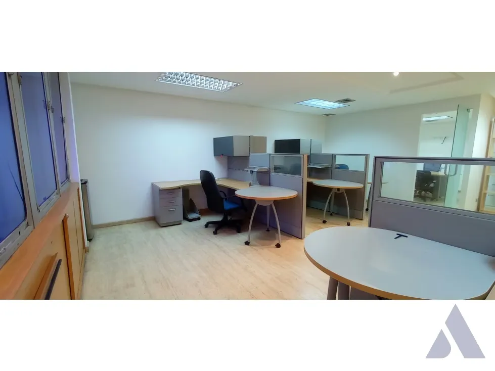 Se alquila oficina 100m2 El Rosal 2392 - 10