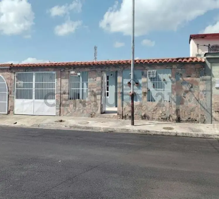 Amplia y Cómoda Casa en Alquiler en excelente zona de Palo Negro Estado Aragua