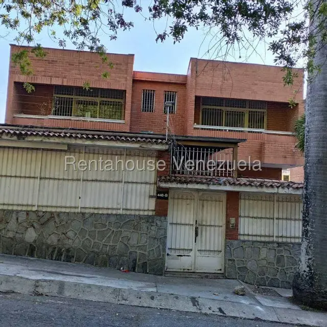 Casa (Multipes Niveles) en Venta en La Trinidad, Distrito Metropolitano - 2