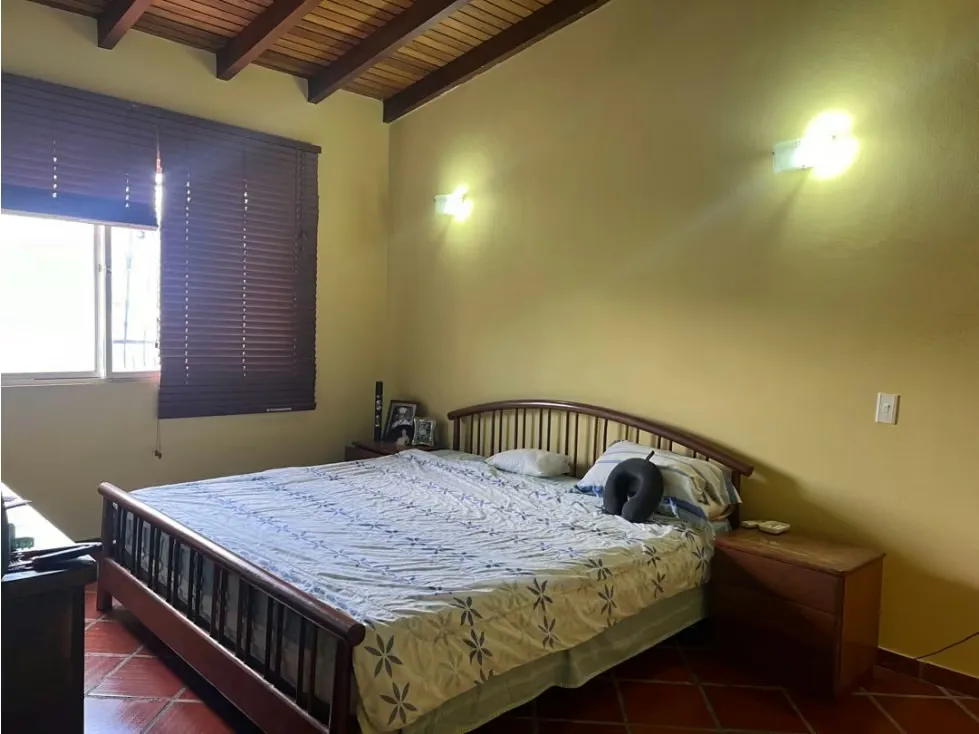 Amplia casa en venta en La Trinidad - 16